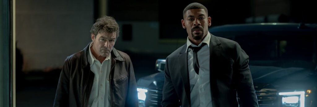 Kyle Chandler as Hal Jordan and Aaron Pierre as John Stewart in HBO Lanterns episode 7